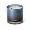 Hidden Lake Statement Glass Candle marki ILLUME podczas palenia